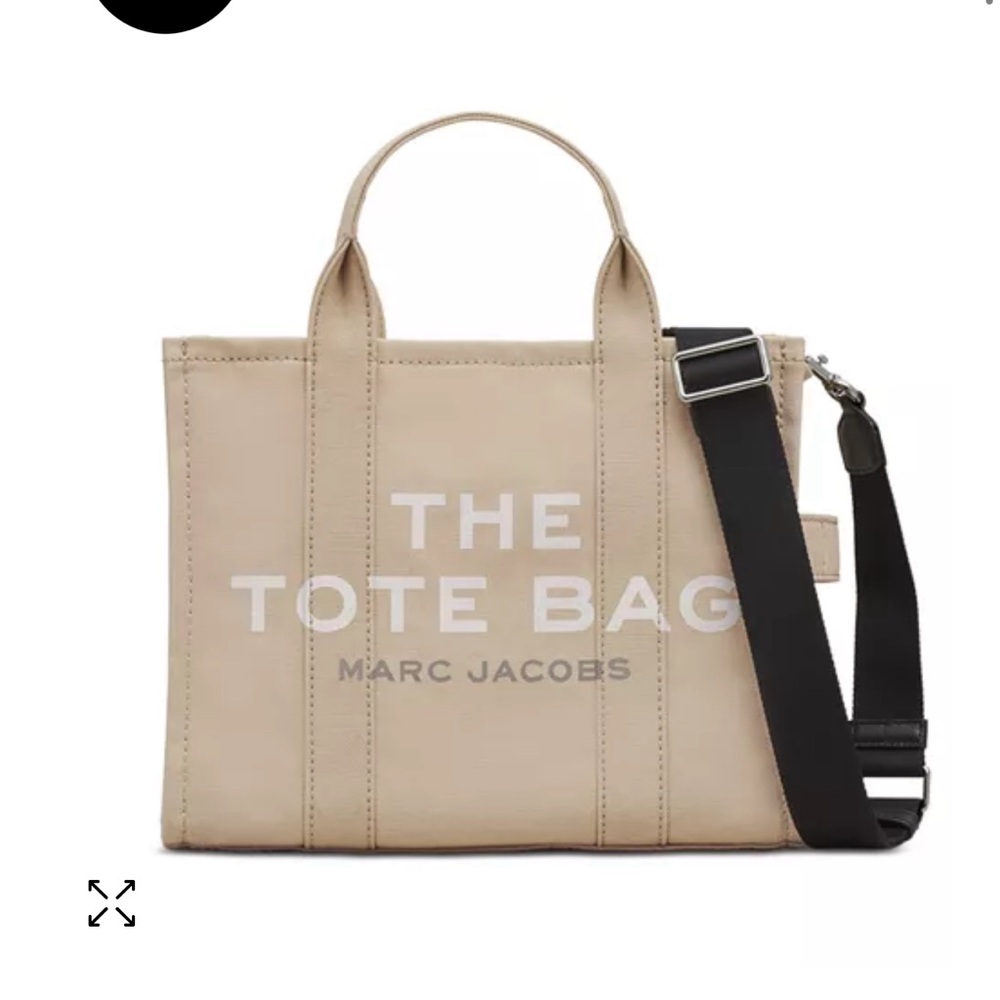 MARC JACOBS
The Canvas Medium Tote Bag